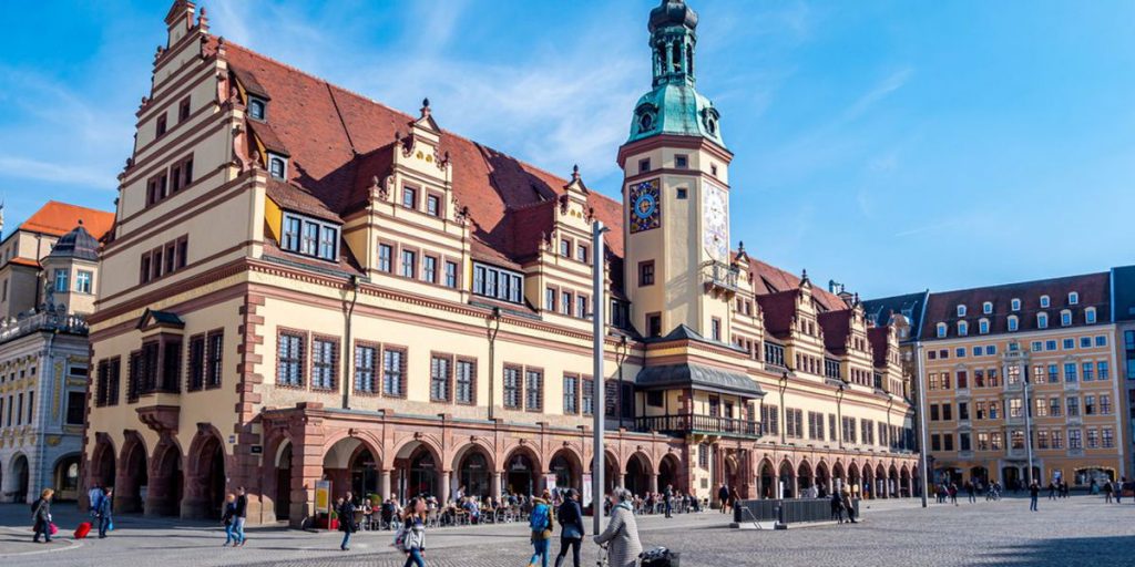 Das Rathaus von München mit Marienplatz.
